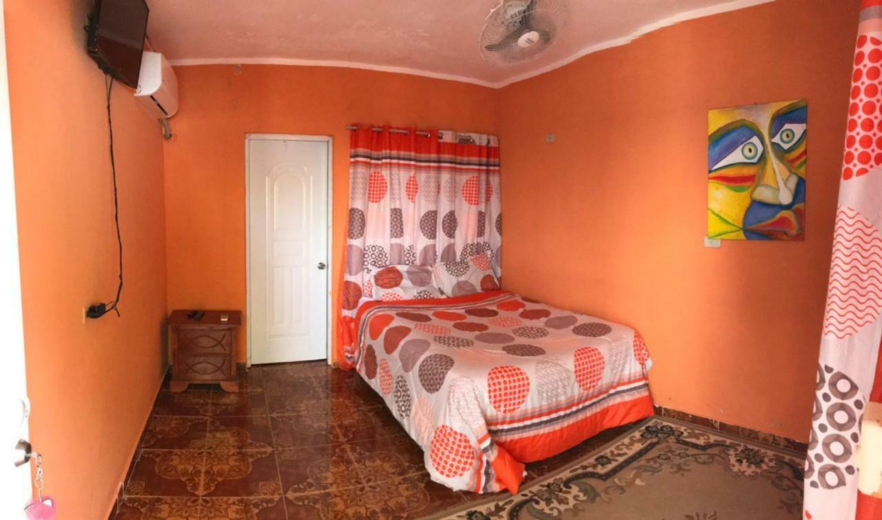 Hotel Napoles Barahona Buitenkant foto